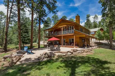 Image de Luxury Home on 8 Acres - Fantastic Views and outdoor space - 20 Min to Dgo