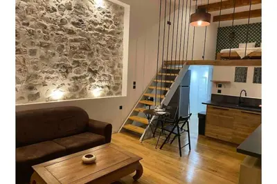 Image de Ravissant Loft + Jacuzzi, standing en centre ville
