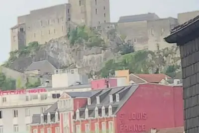 Image de Appartement Kozy rénové -Rdc- à 5 min de la Grotte