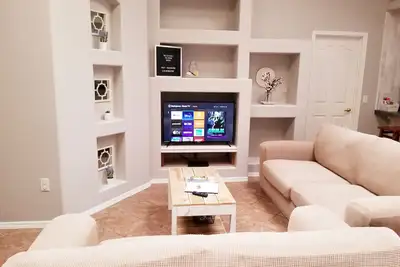 Image de Bright & Spacious Fortuna Foothills 3 bed 2 ba w Pool