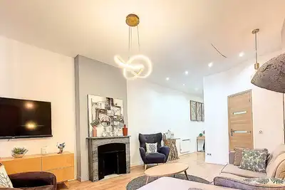 Image de N&J  - Le Pierlas -  Place Garibaldi - Très proche Vieux Nice