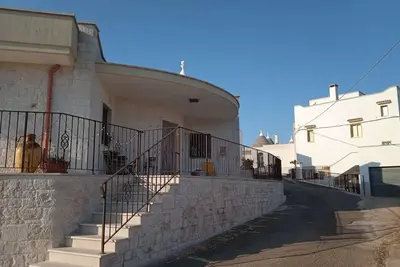 Trullo Beatrice is just a few kilometers from the sea and the most beautiful cities in Puglia
