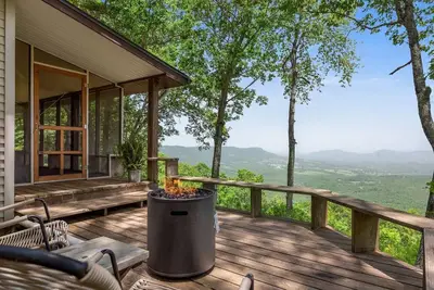 Image de Sunrise Mountain Retreat-Summer Vacation with Hot Tub