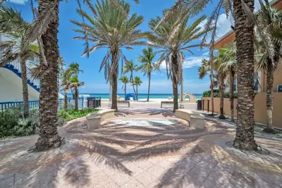 Image de American Dream Just Steps to the Beach