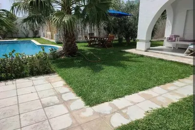 Image de Villa privé avec piscine et jardin sans vis à vis