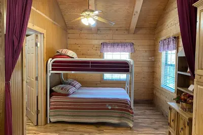 Image de A Peace of Heaven Log Cabins & Rv- Cabin #3