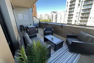 Image de Luxurious Condo Downtown - Balcony Oasis
