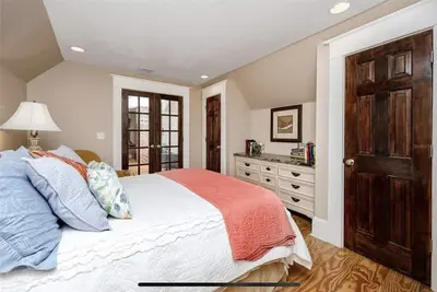 Image de New 4 room Suite, with kitchenette