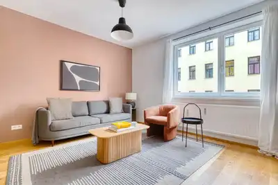 Image de Amazing Landstraße 3br w/ Elevator, nr Central Station, by Blueground