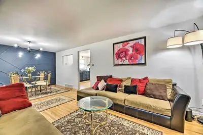 Image de Charming Buffalo Apt: 18 Mi to Niagara Falls!