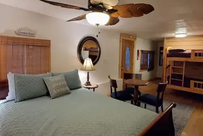 Image de Studio A at Living Springs Resort w/Creek, Mt. Lassen