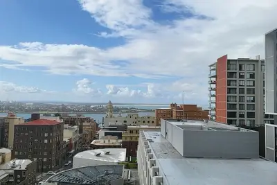 Image de Beachside Newcastle East 2 bedroom Apartment with WiFi & Parking