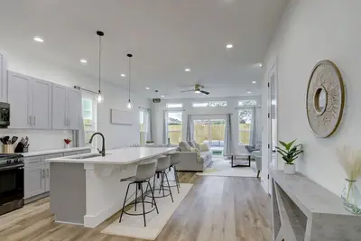 Image de New Home close to Top Attractions in Houston