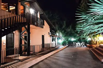 Image de Appartement d'ambiance avec jardin