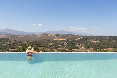 Eforasis Villa Ii, with Heated Spa Whirlpool