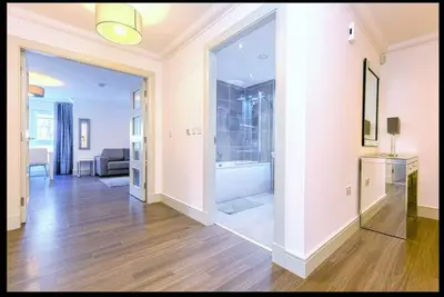 Image de This apartment is a 5-star property, in a great location for the town centre.