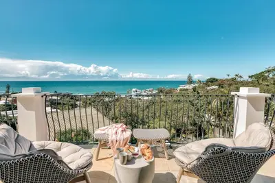 Image de Villa Sunshine - 200m to beach, ocean views, 5mins to Hastings St