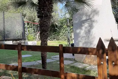 Image de Villa \"Rosi\" avec vue sur les montagnes, jardin privé et terrasse privée.