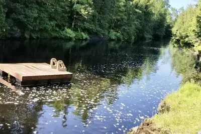 Image de Riverhouse cottage with falls, river swimming and hiking trails