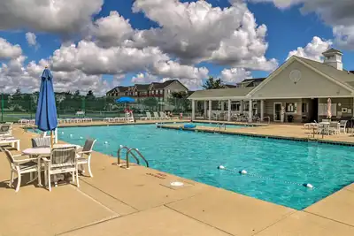 Image de Lewes Condo w\/ Pool Access: 3 Mi to the Beach!