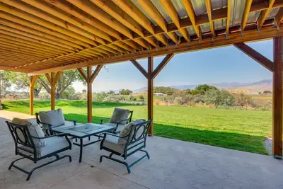 Image de Peaceful Belfry Retreat on 14 Acres w/ Grill!