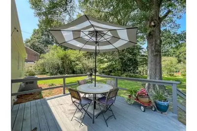 Image de Mary's Place ❤ Bright 3br with deck/private yard