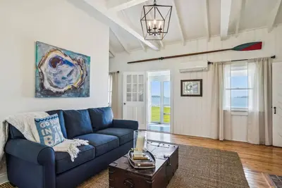 Image de Cottage at Goose Neck Point