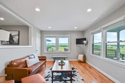 Image de Mountain View Cottage @ 66-acre Horse Farm