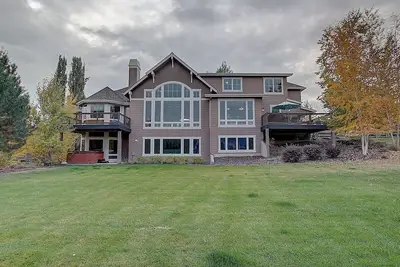 Image de Winter sale! ! ! Gorgeous Mountain View Home In Premier Missoula Neighborhood
