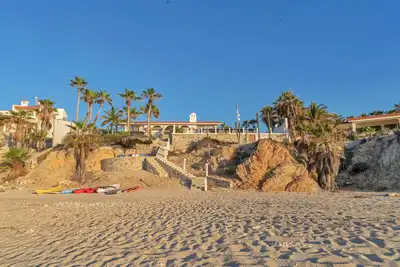Image de Beachfront Villa + Casitas w/ pool. 6 Br