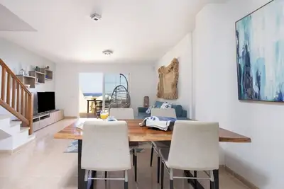 Image de Home2Book Ocean View House El Médano, Pool