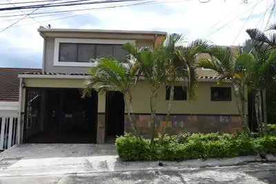 Image de Spacious family home-15mins from San Jose and Sjo