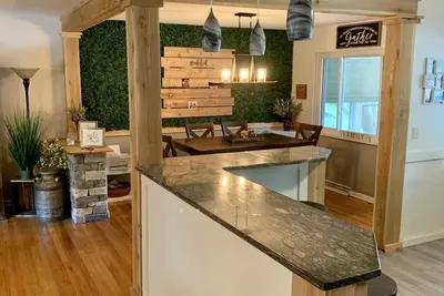 Image de Comfortable & cozy home, just 5 minutes from Kings Island and other attractions.