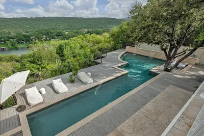 Image de Chateau Lake Austin