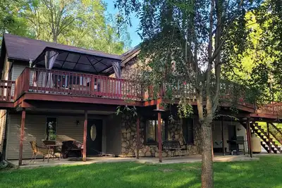 Image de Large 2 Bedroom Condo On Wooded Lot, Pool And Hot Tub, Min To Pennstate