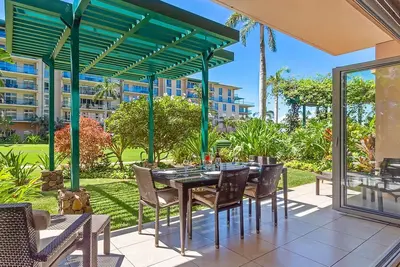 Image de Maui Resort Rentals: Honua Kai - 5 Bedroom Groundfloor Resort Residence, Over 2800 Combined Sq. Ft. , Massive Lawn Area, Steps to Pools/Beach/B. B. Q. s