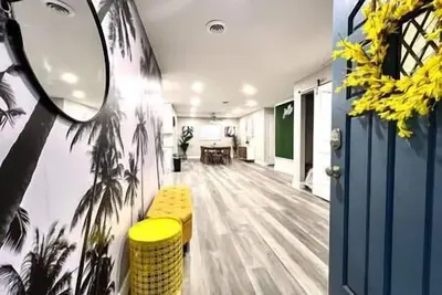 Image de Pool House close to Wec, Springs, State Parks