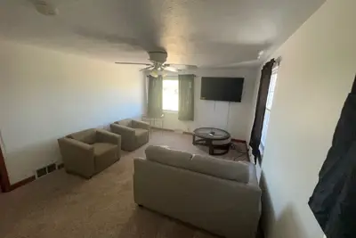 Image de Pebbles Suite above Bedrock Tavern