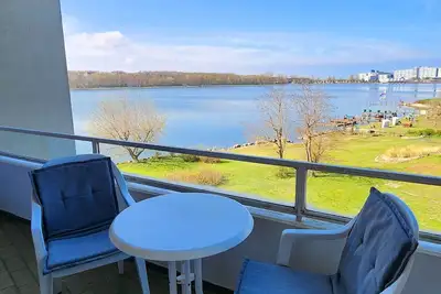 Charmante Ferienwohnung für 2 mit Tollem Blick auf Binnensee und Ostsee!