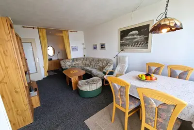 Image de Beautiful, bright apartment on the 10th floor.