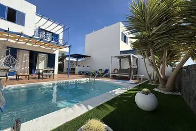 Image de Maison de Vacances 'Villa Angelita Y Pablo' avec Vue sur la Montagne, Piscine & Wi-Fi