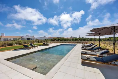 Image de Maison de vacances \"Planalto Vicentino - Casa Rosmaninho\" avec piscine, terrasse et Wi-Fi