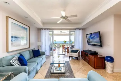 Image de 202 Grandview Luxury condo