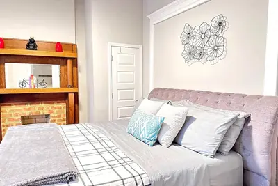 Image de Carytown nest/King Bed/fully fenced