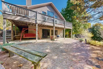 Image de Perfect 'up north' home near Sleeping Bear Dunes & Lake Michigan, deck, W/D