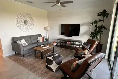 Image de Golf, Pools, Shops in highly Desired Lakewood National Golf Club