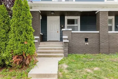 Image de ✪Renovated home near downtown w/ Free Parking✪