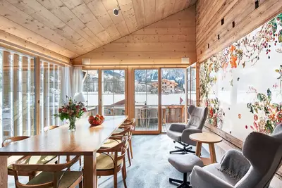 Image de Chalet authentique tout confort près de Gstaad avec vue imprenable