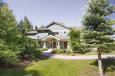 Image de Wyndham Smugglers' Notch | 2br/2ba King Bed Suite
