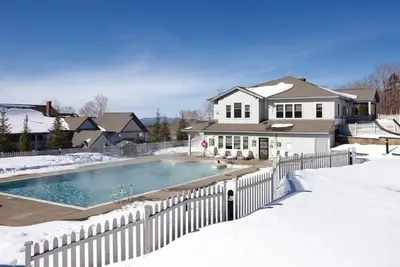 Image de Wyndham Smugglers' Notch | 3br/2ba King Bed Suite
